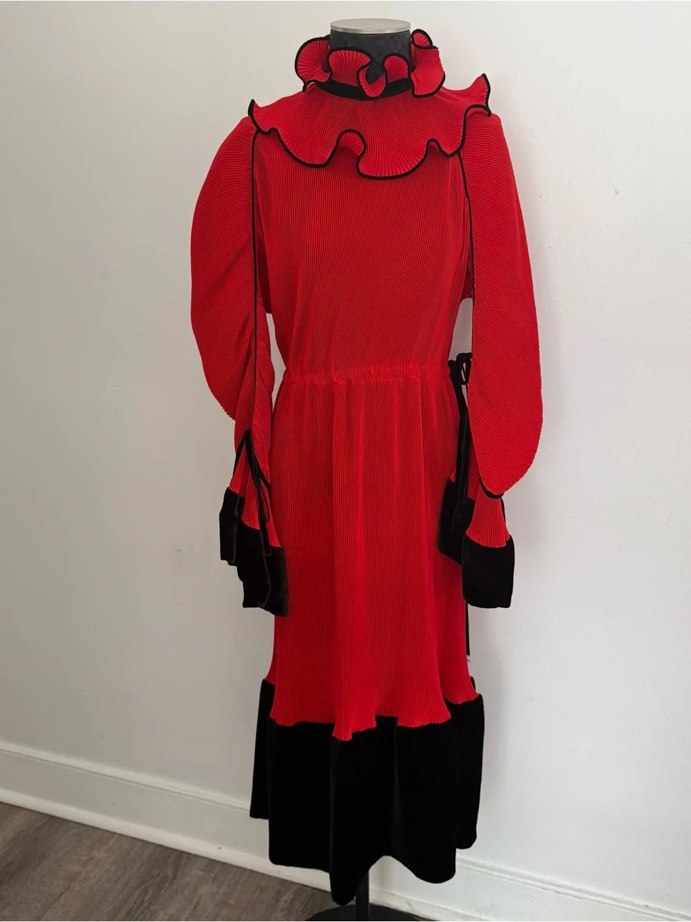Tory Burch Pleated Ruffle Dress Runway Red 2 Convertible